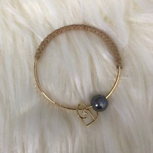 NEW! 7-1/2”Hamilton Gold Hammered Lauhala Bangles